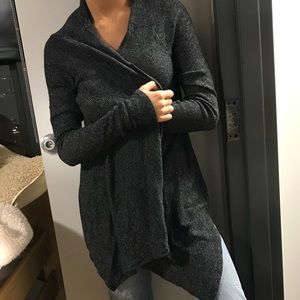 Hollister hooded wrap